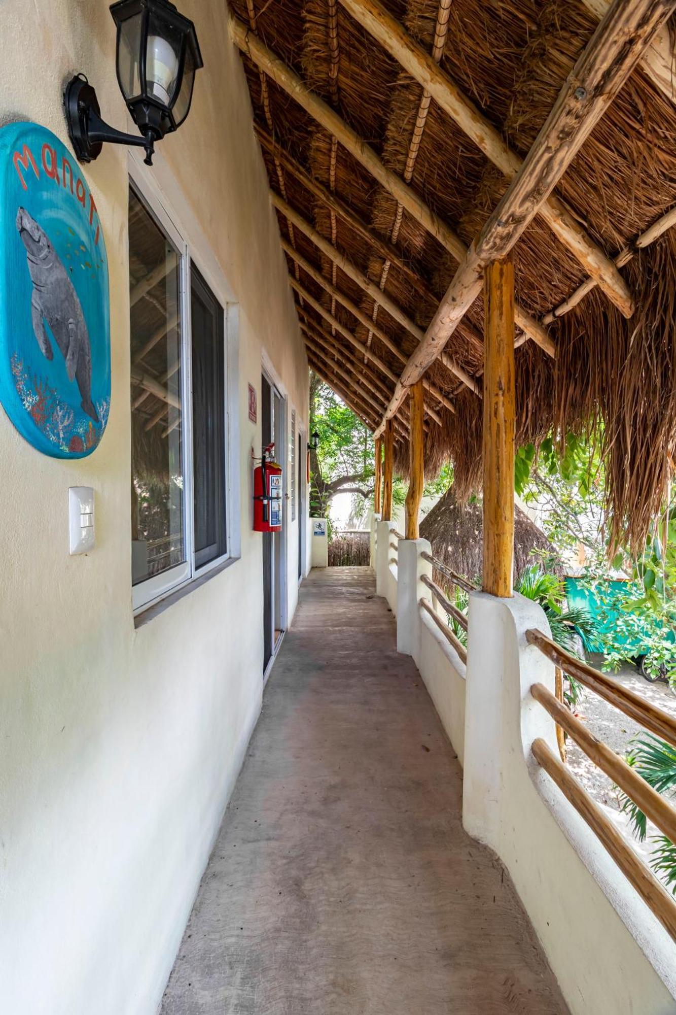 Hotel & Suites Oasis Bacalar Exterior photo