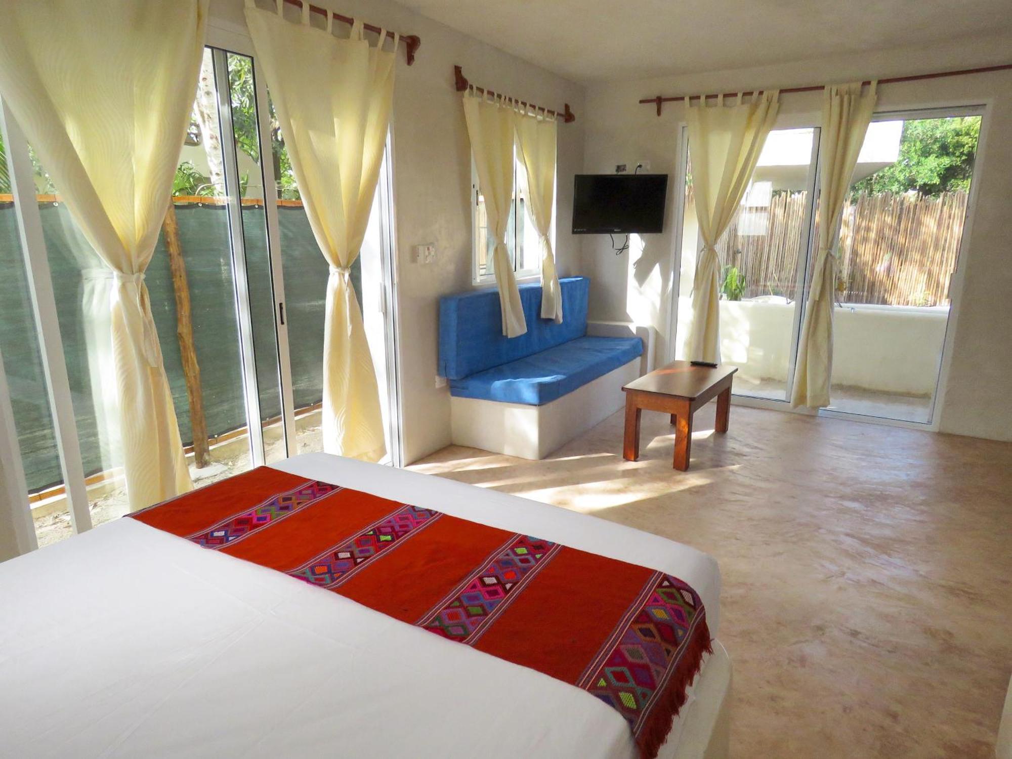 Hotel & Suites Oasis Bacalar Exterior photo
