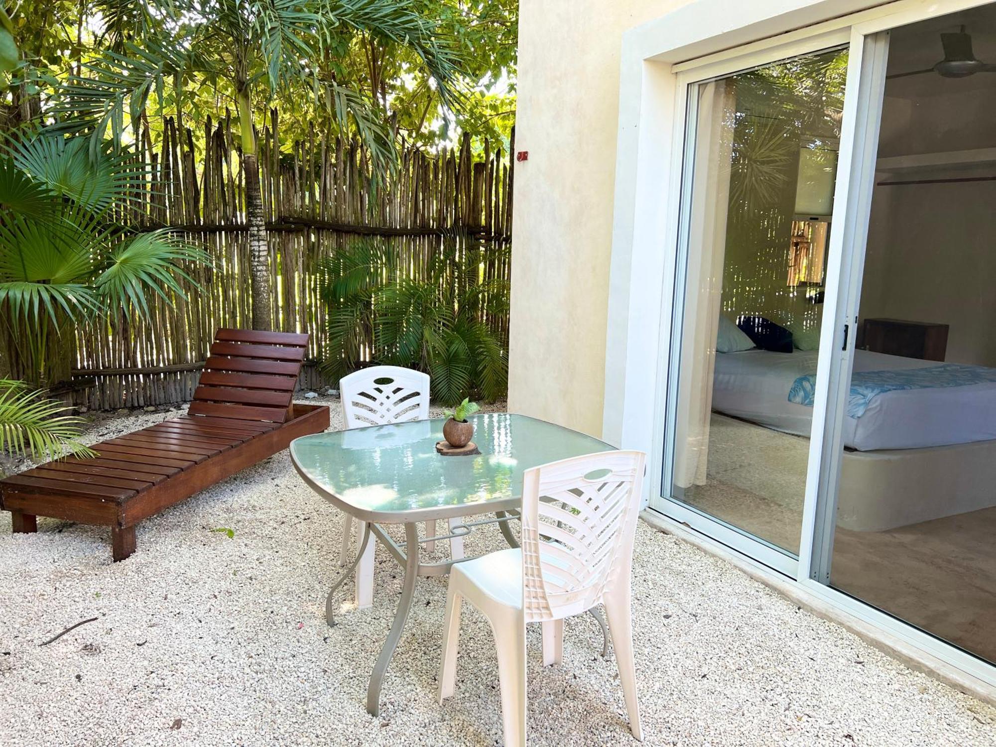 Hotel & Suites Oasis Bacalar Exterior photo